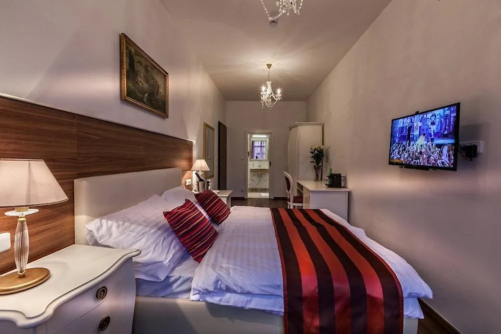 Residence U Malvaze Prague 4*,