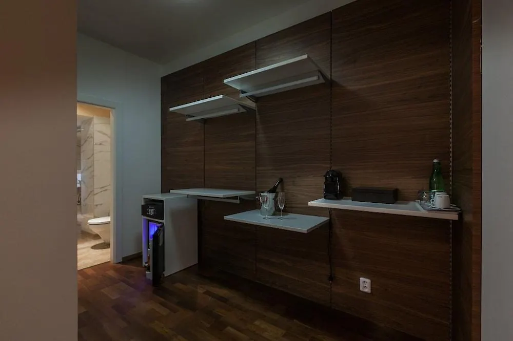 Residence U Malvaze Prague 4*,