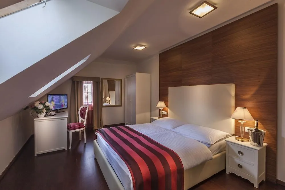 Hotel Residence U Malvaze Prague